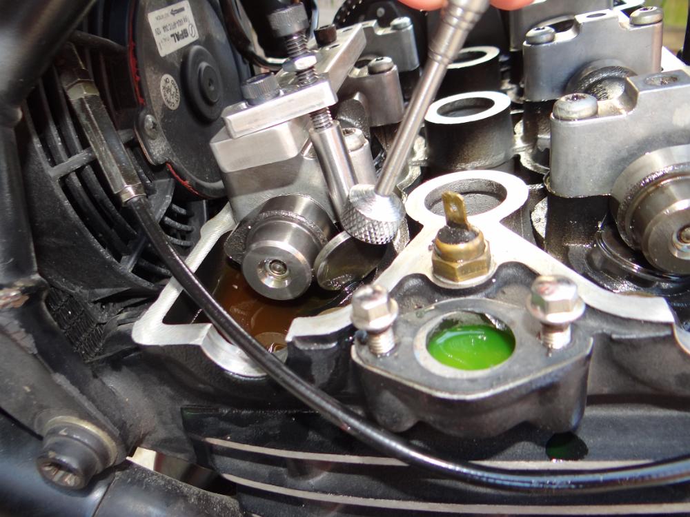 10132013 Triumph Valve Adjustment